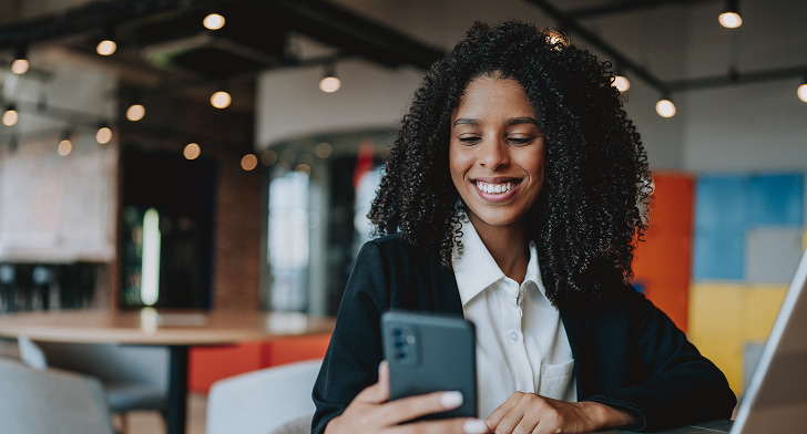 Sogecommerce Lite affichée sur mobile et ordinateur